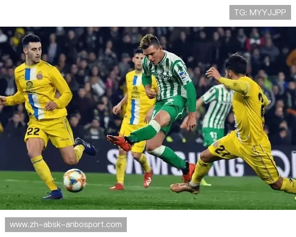 西甲联赛直播在线相关信息详解：背景、赛事焦点与数据分析全面盘点